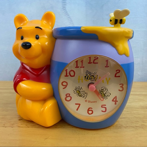 Vintage Disney Winnie The Pooh Honey Pot Clock - Picture 1 of 7